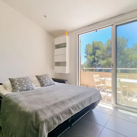 Seafront 4 People In Domain - 2 Pools بيت للعطل *