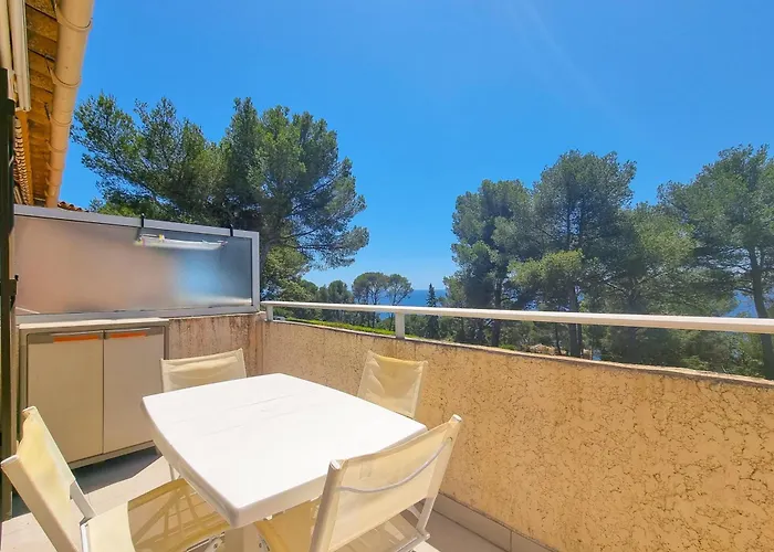 Seafront 4 People In Domain - 2 Pools بيت للعطل *