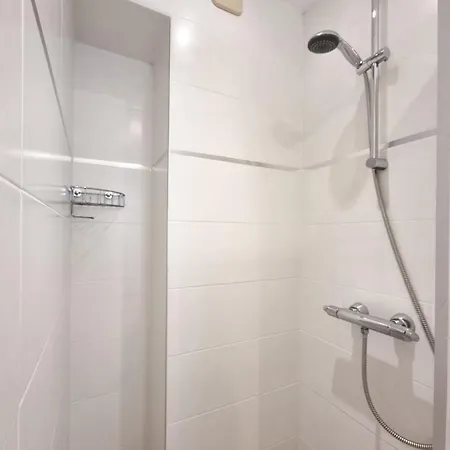 Semesterbostad Seafront 4 People In Domain - 2 Pools