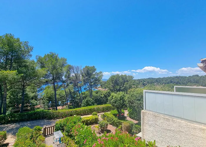 Seafront 4 People In Domain - 2 Pools *