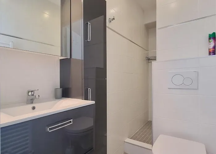 Seafront 4 People In Domain - 2 Pools Сasa de vacaciones